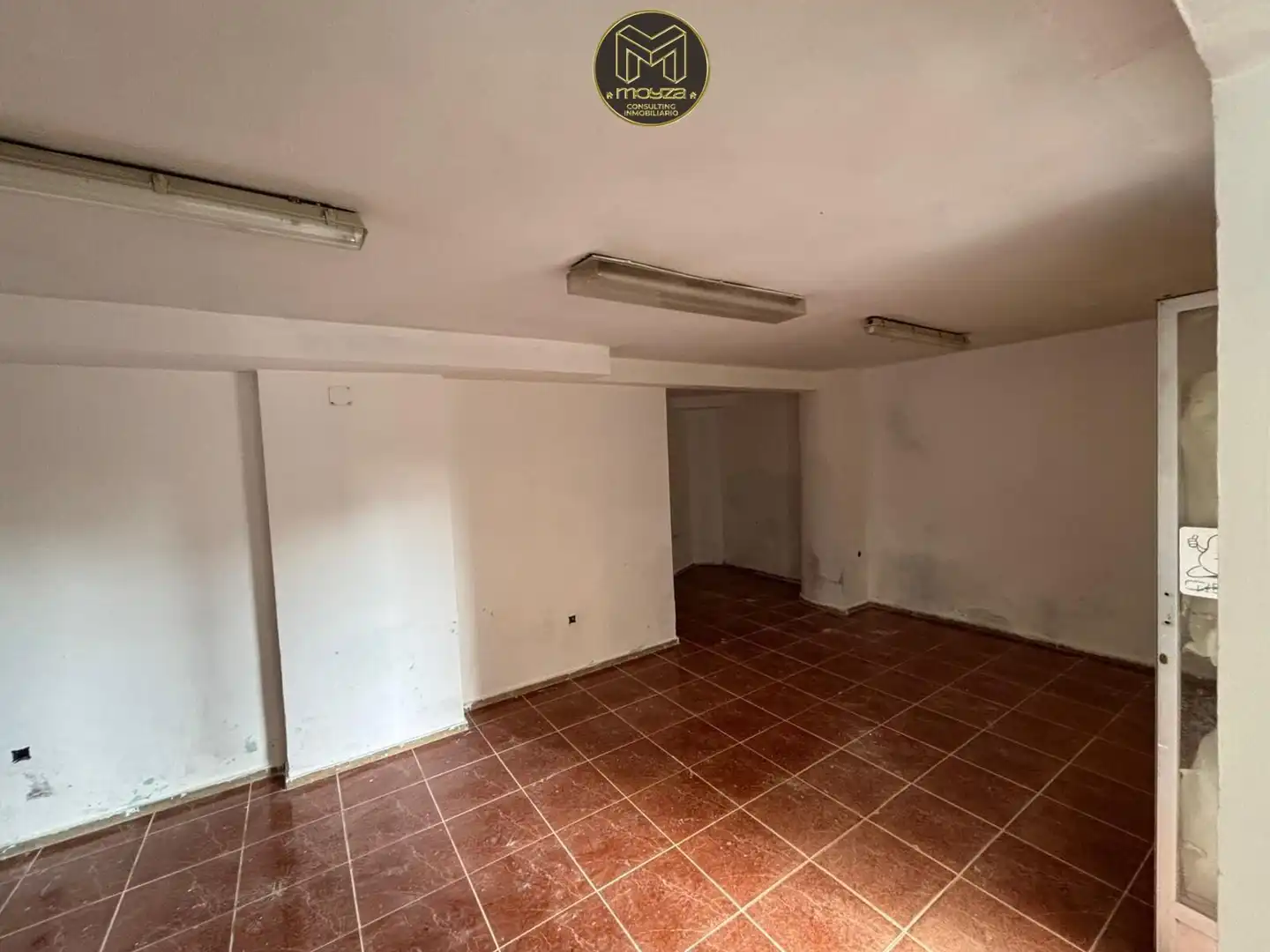 Gewerbefläche zur Miete in Martos