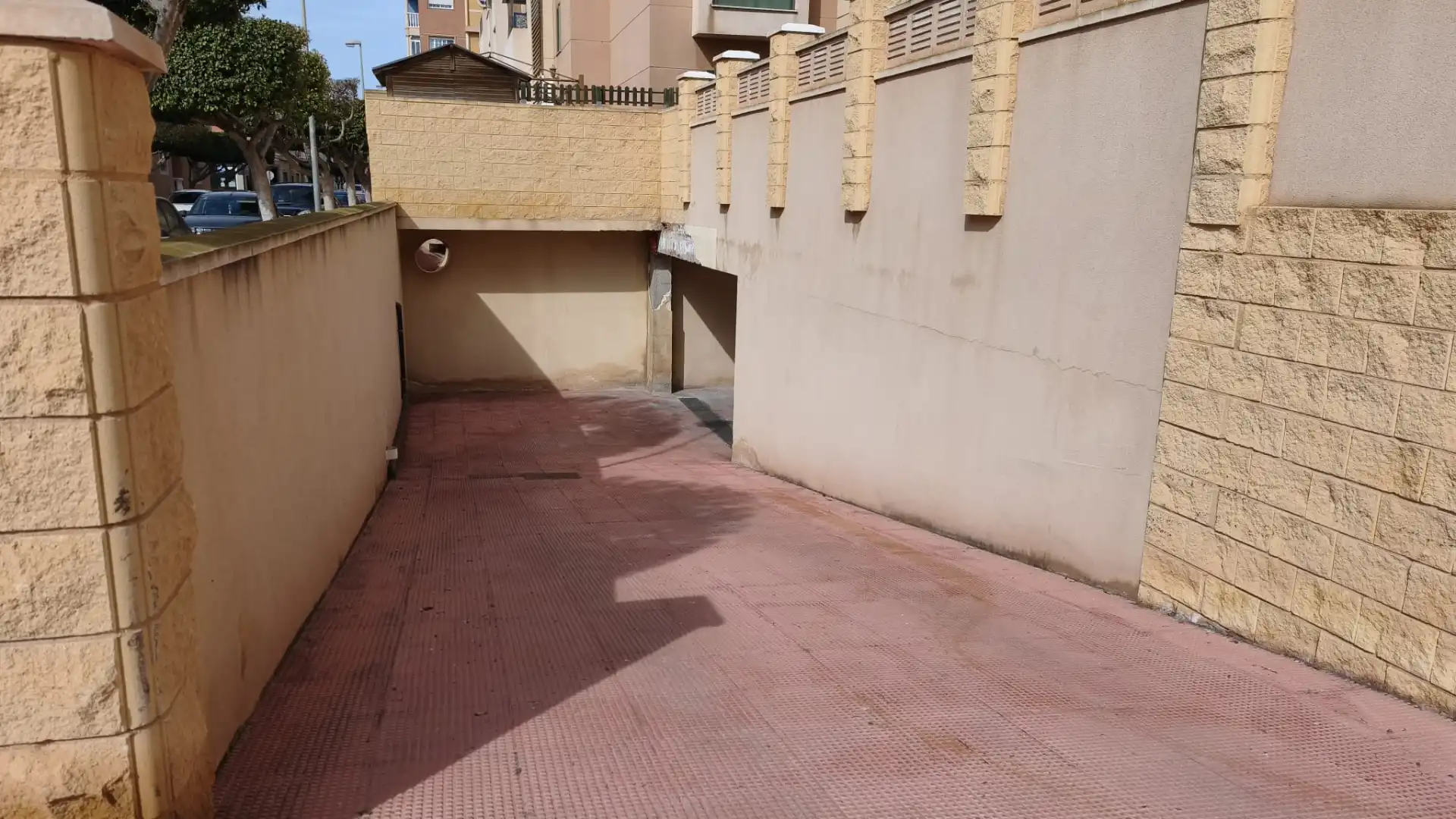 Garage zum Verkauf in Roquetas de Mar