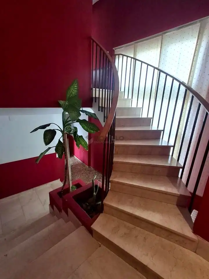 Dúplex en venta en Teruel con Calefacción, Terraza y Amueblado