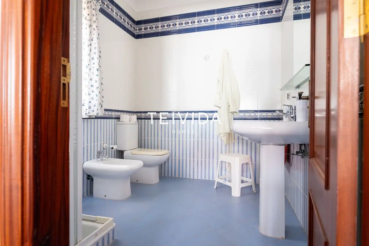 Bathroom of Houses for sale in Tacoronte  with Air Conditioner, Terrace and Storage room