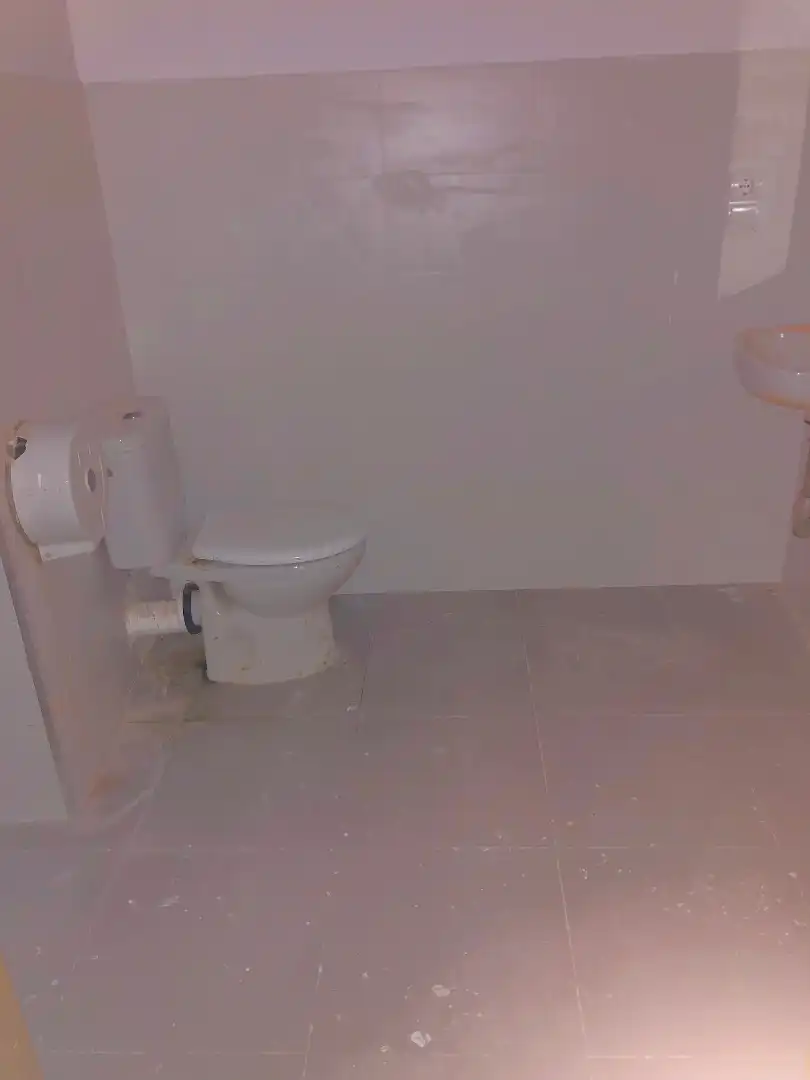 Badezimmer von Geschaftsraum zum Verkauf in Camargo