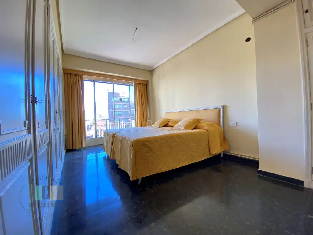 Piso en venta en Plaza Huerto Sogueros, Casco Histórico
