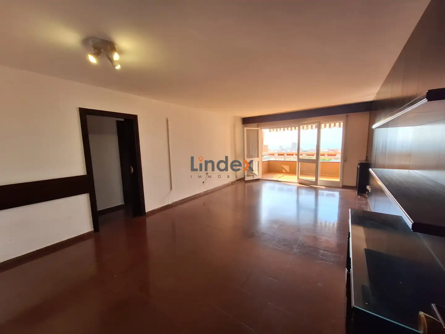 Sala de estar de Piso en venta en Mataró con Calefacción, Horno y Balcón