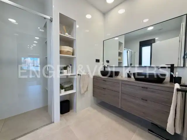 Bathroom of Houses for sale in Cambrils  with Air Conditioner, Heating and Private garden