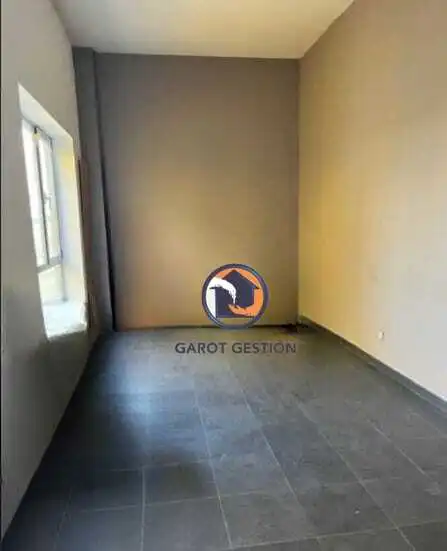 Loft zum Verkauf in Guadalajara mit Klimaanlage, Heizung und Ofen