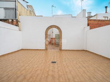 Casa aparellada en venda a Sabiote
