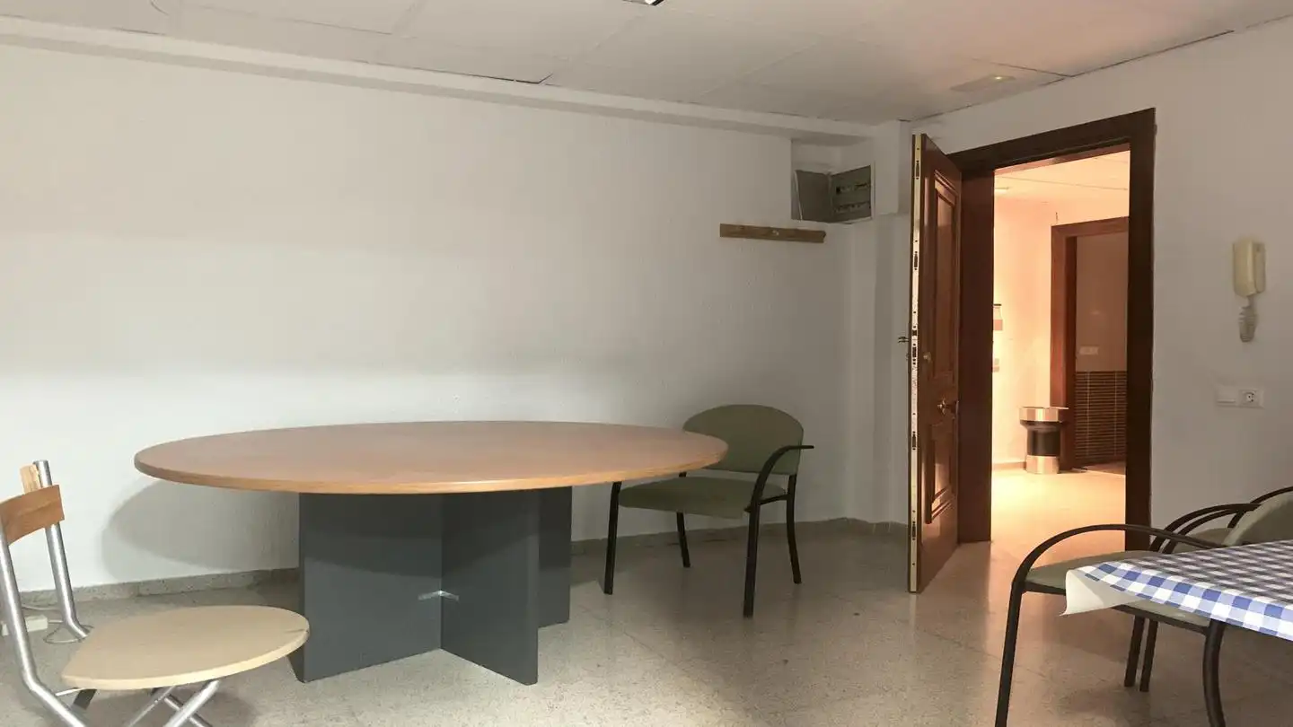 Esszimmer von Büro zur Miete in Benidorm mit Klimaanlage und Möbliert