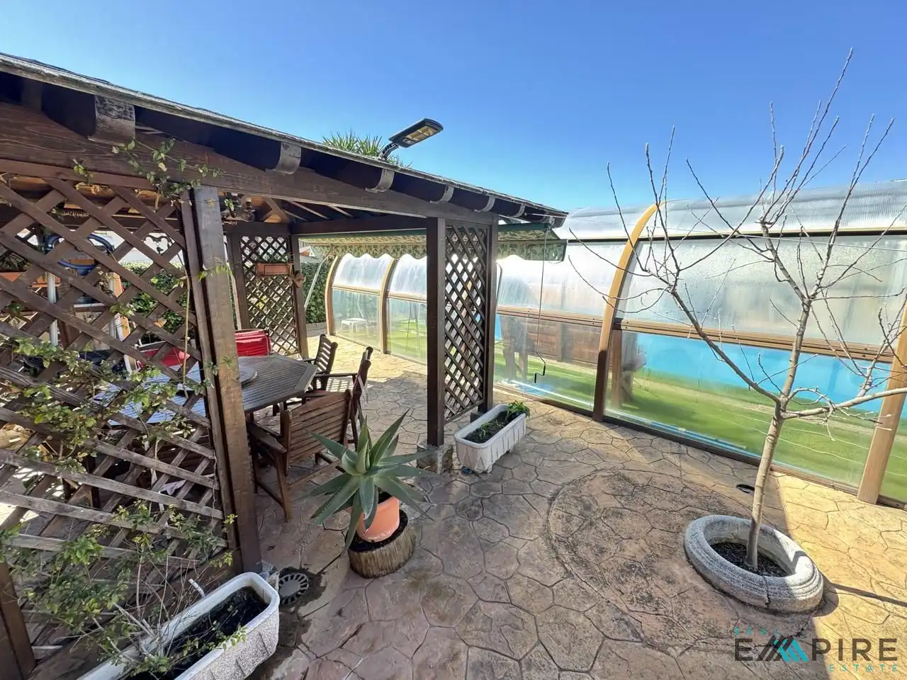 Terrassa de Casa o xalet en venda en Serranillos del Valle amb Aire condicionat, Calefacció i Jardí privat