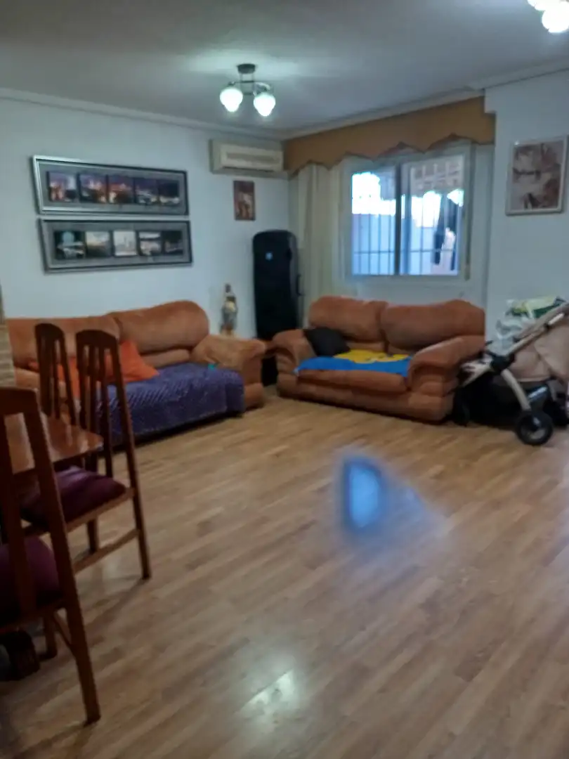 Sala de estar de Dúplex en venta en Parla con Aire acondicionado, Calefacción y Parquet