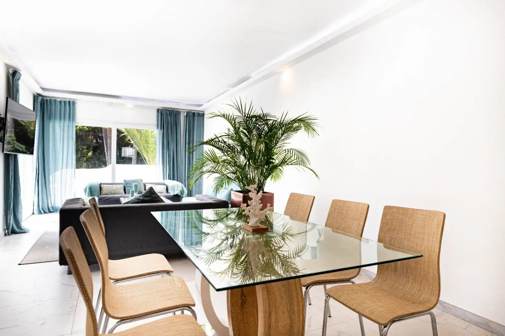 Dining room of Flat for rent in Marbella  with Air Conditioner, Heating and Terrace