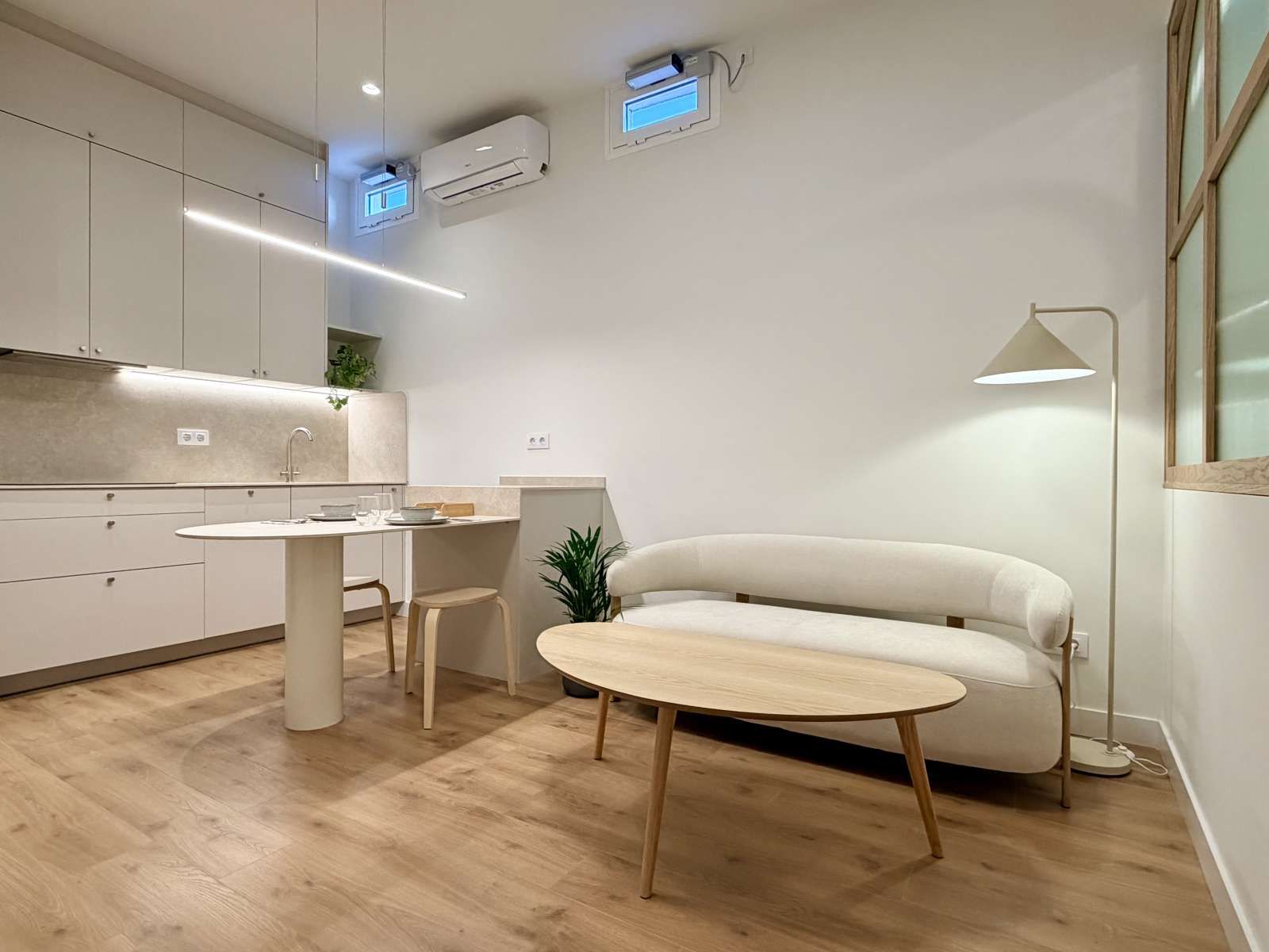 Wohnzimmer von Wohnungen zur untervermieten in  Madrid Capital mit Klimaanlage, Terrasse und Möbliert