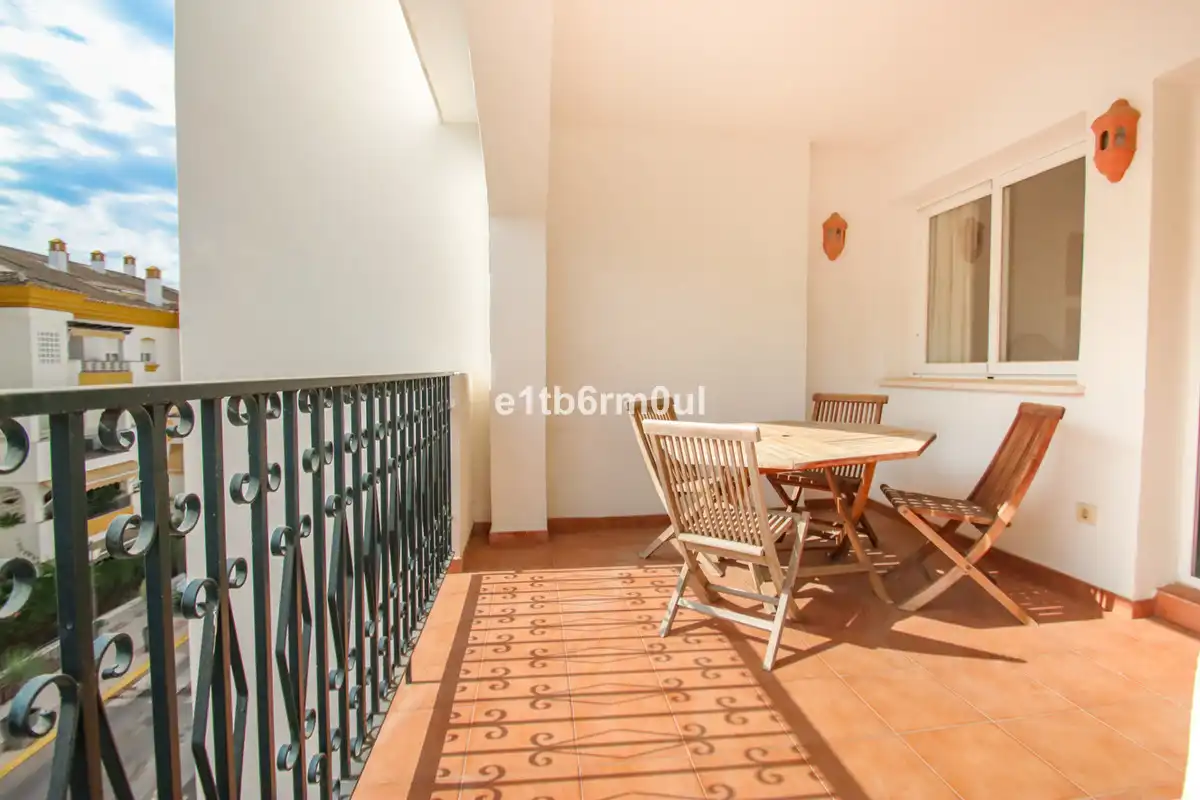 Apartamento con ascensor en venta en Milla de Oro, imagen 3