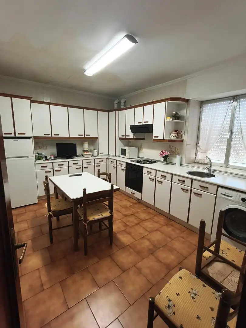 Cocina de Casa adosada en venta en Melgar de Fernamental con Calefacción, Jardín privado y Terraza