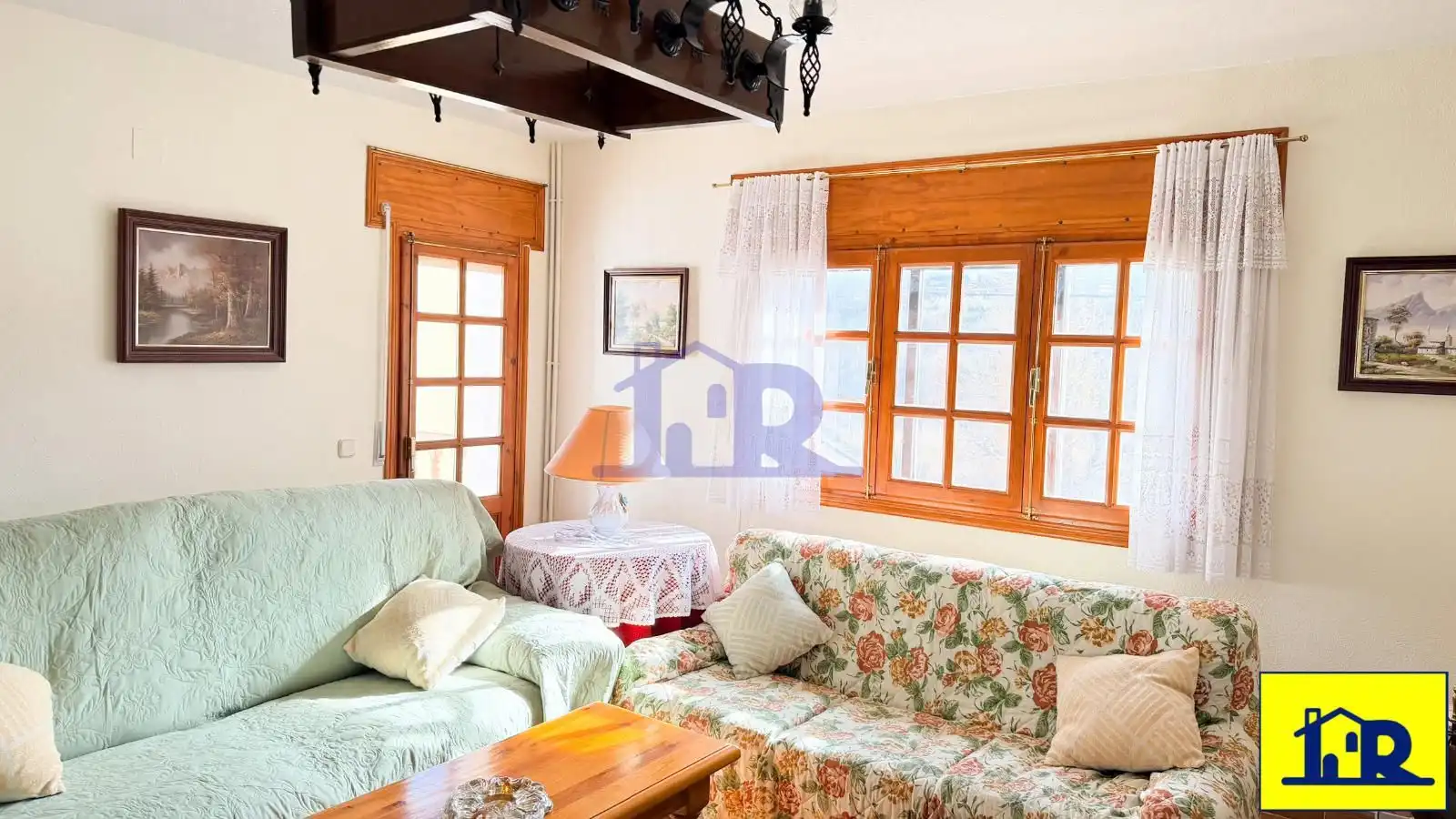 Sala de estar de Casa o chalet en venta en Fuentes con Calefacción, Terraza y Trastero