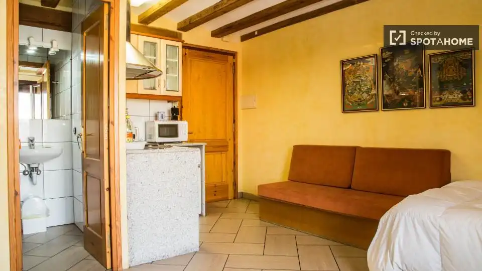 Cocina de Piso de alquiler en  Barcelona Capital con Aire acondicionado, Calefacción y Amueblado