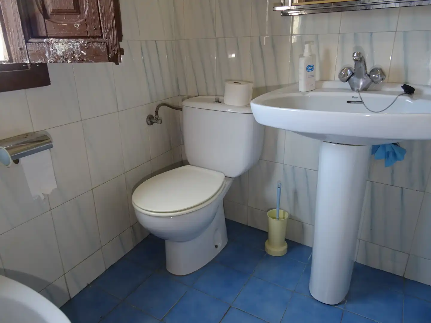 Bathroom of Detached homes for sale in Cádiar  with Terrace and Furnished