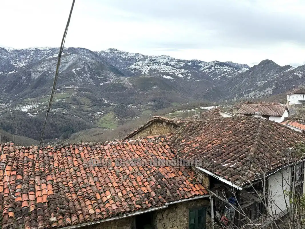 Haus oder Chalet zum Verkauf in Quirós mit Heizung und Abstellraum