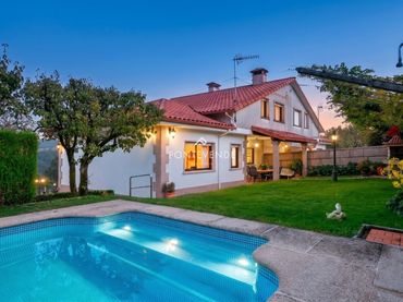 Xalet amb piscina en venda a Campo Lameiro