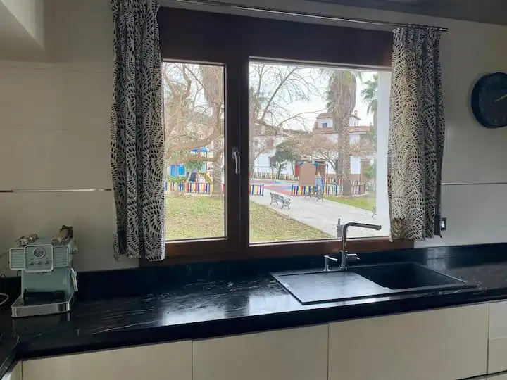Cocina de Casa o chalet de alquiler en Casabermeja con Aire acondicionado, Jardín privado y Piscina