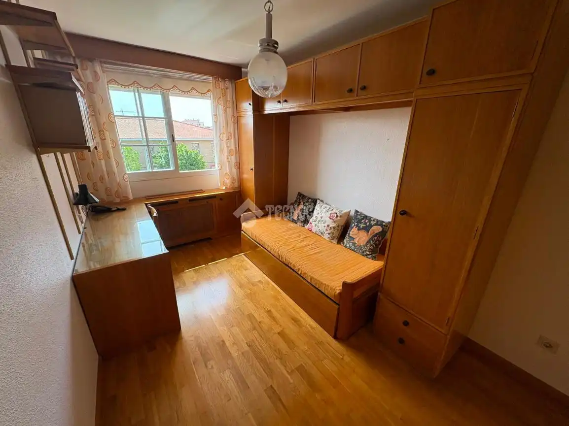 Habitación de Casa adosada en venta en Zaragoza con Terraza