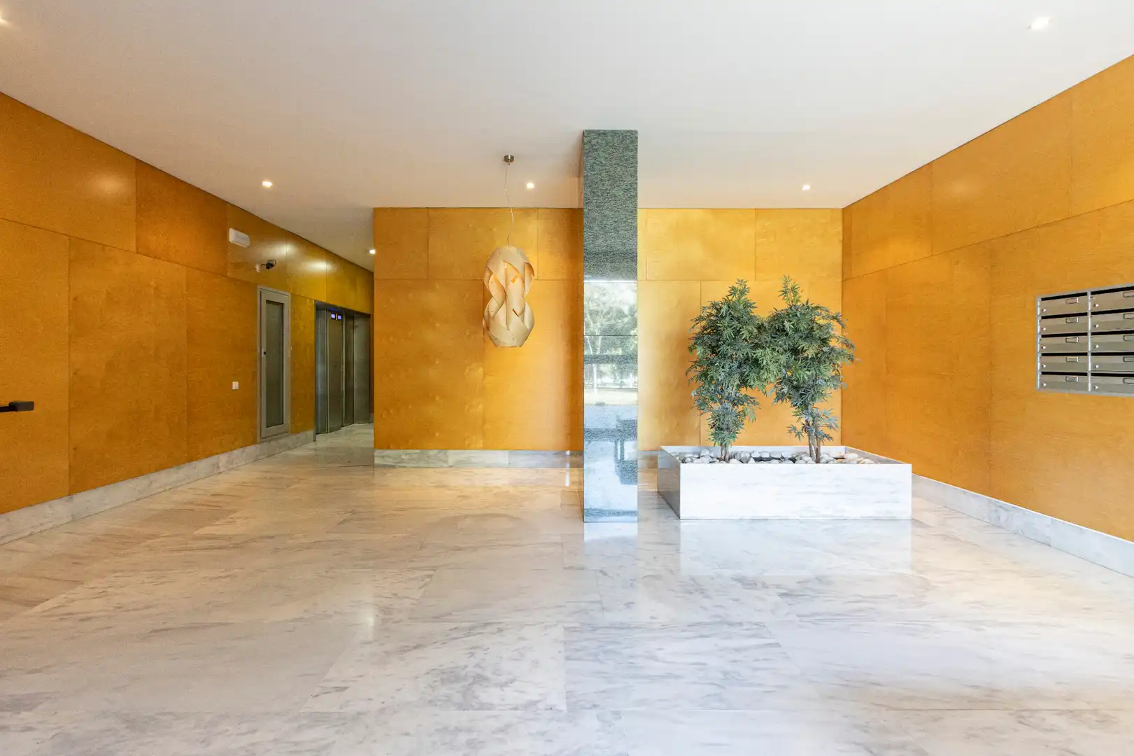 Wohnung zum Verkauf in Barcelona mit Klimaanlage, Heizung und Parkett