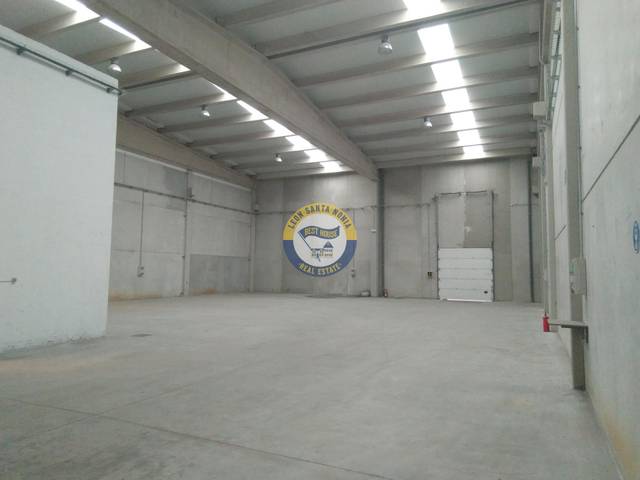 Nave industrial en Alquiler en Santovenia de la Valdoncina