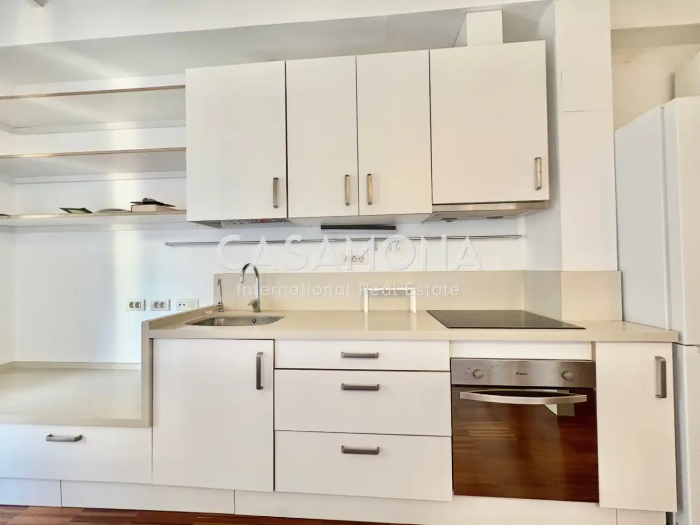 Küche von Maisonette zum Verkauf in Barcelona mit Klimaanlage, Terrasse und Balkon
