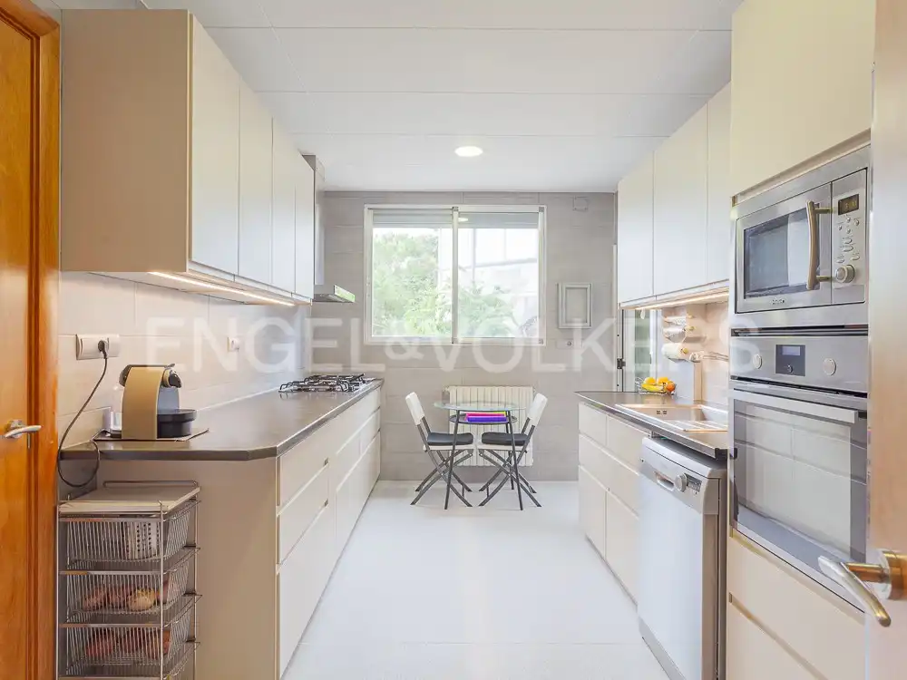 Cocina de Casa o chalet en venta en Castellnou de Bages con Calefacción, Jardín privado y Piscina