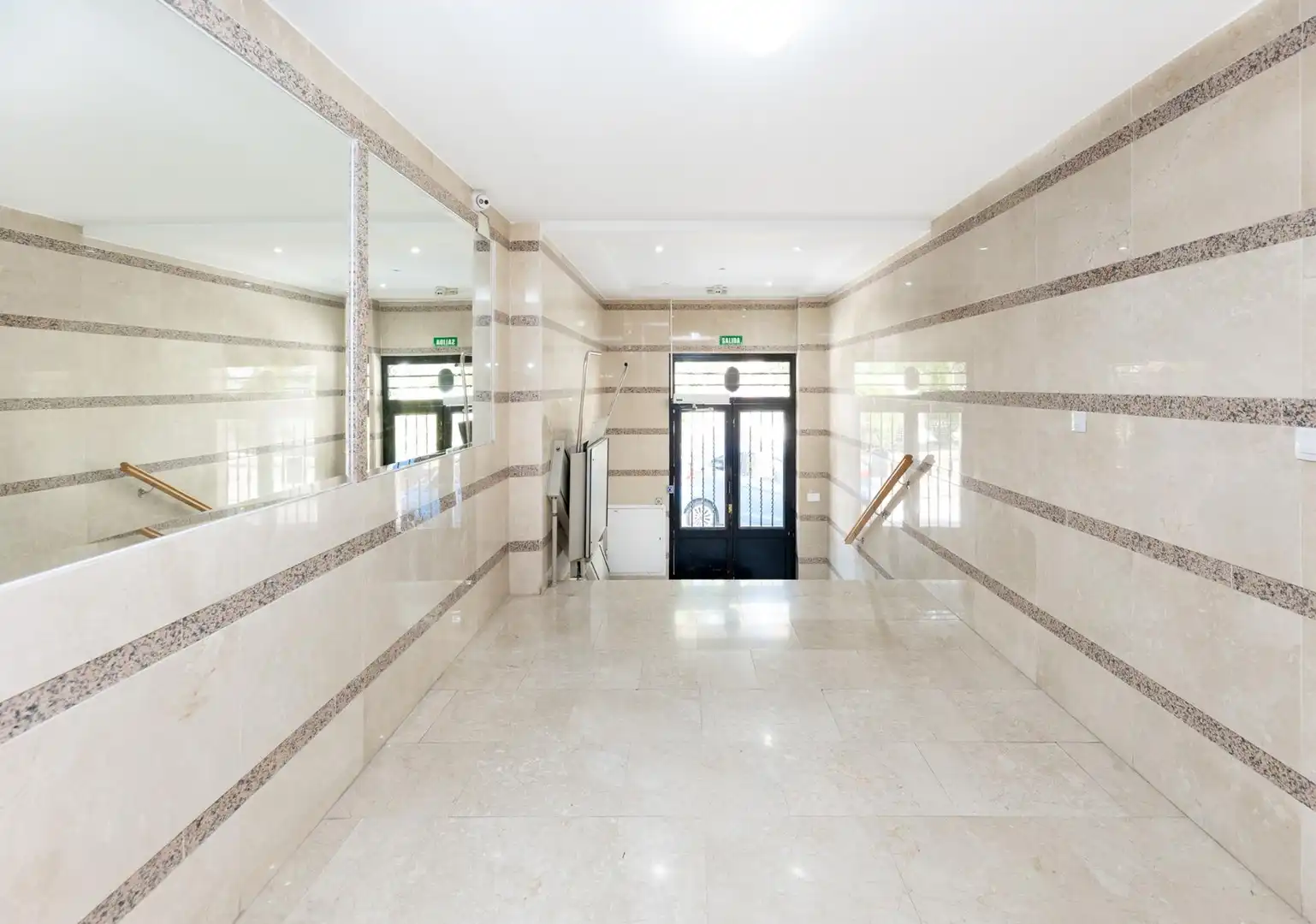 Piso en venta en La Zubia con Calefacción y Balcón