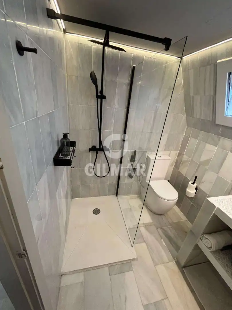 Badezimmer von Wohnung zur Miete in El Puerto de Santa María mit Klimaanlage, Heizung und Terrasse