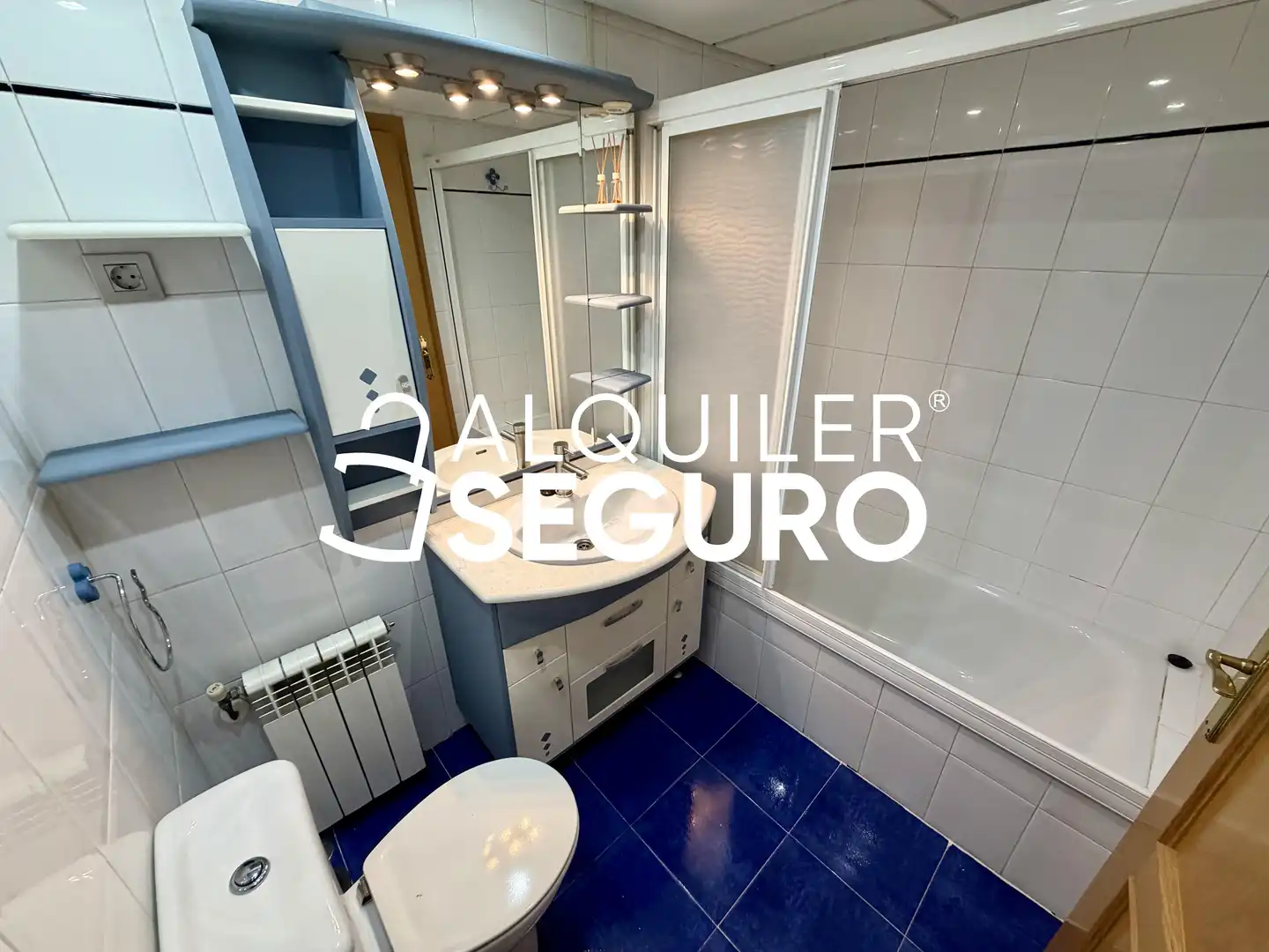 Baño de Piso de alquiler en Valdemoro con Aire acondicionado, Calefacción y Piscina