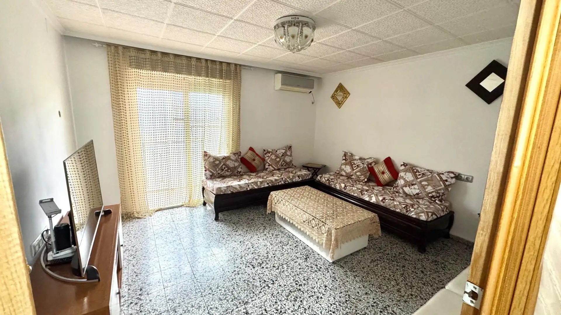 Sala d'estar de Pis en venda en Alicante / Alacant amb Calefacció, Moblat i Balcó