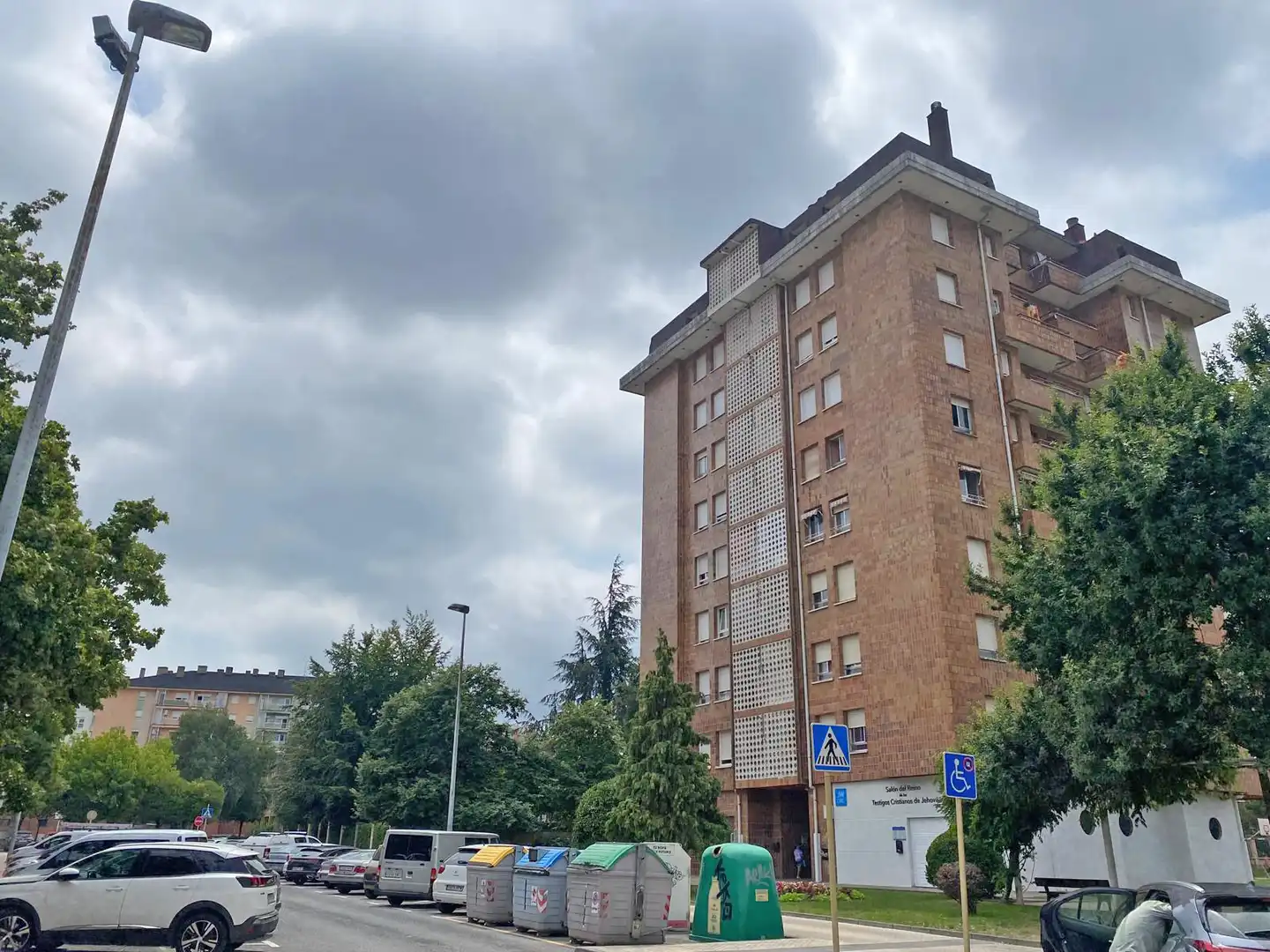 Vista exterior de Pis en venda en Torrelavega  amb Terrassa