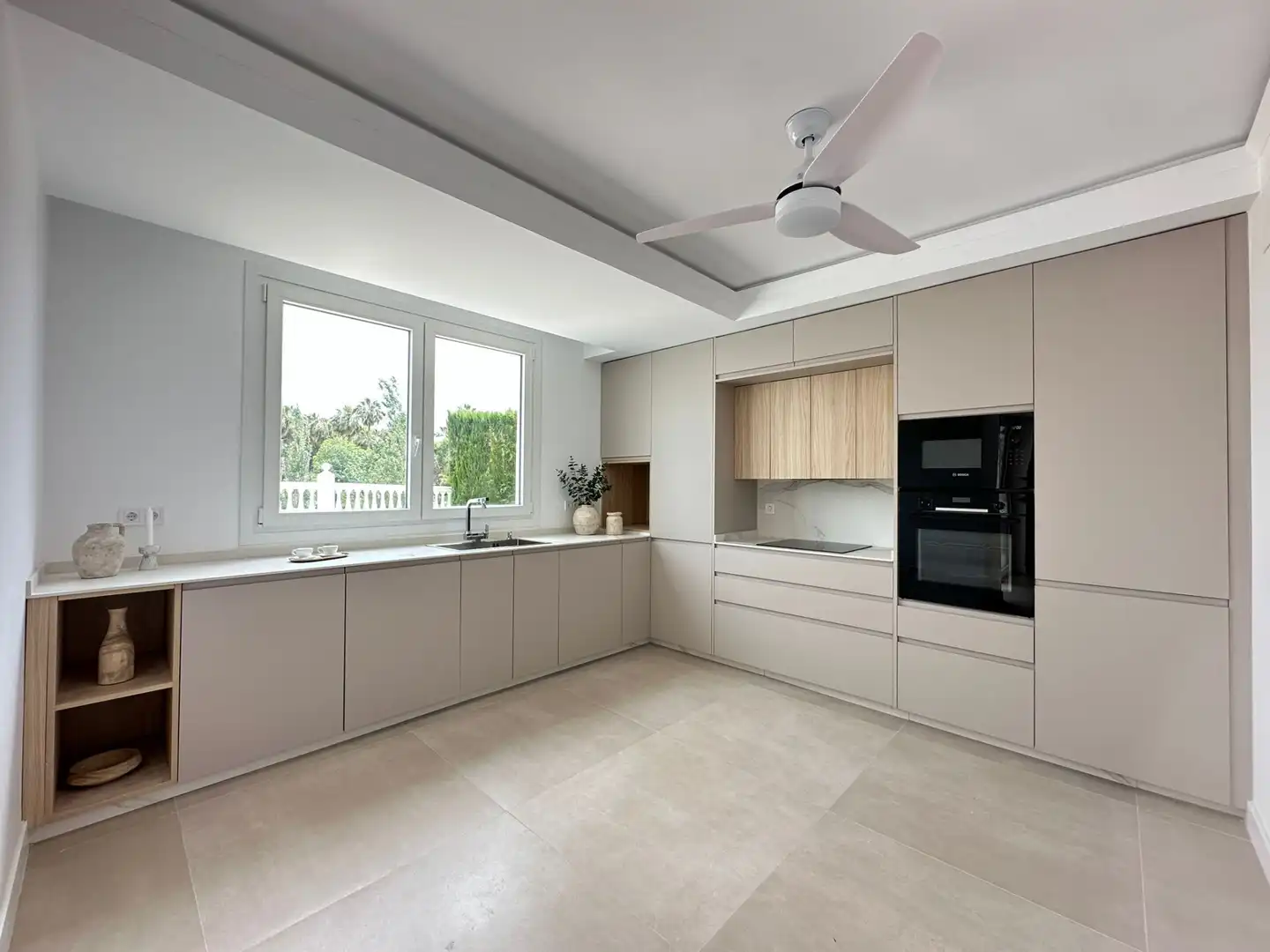 Houses for rent in El Faro de Calaburra - Chaparral