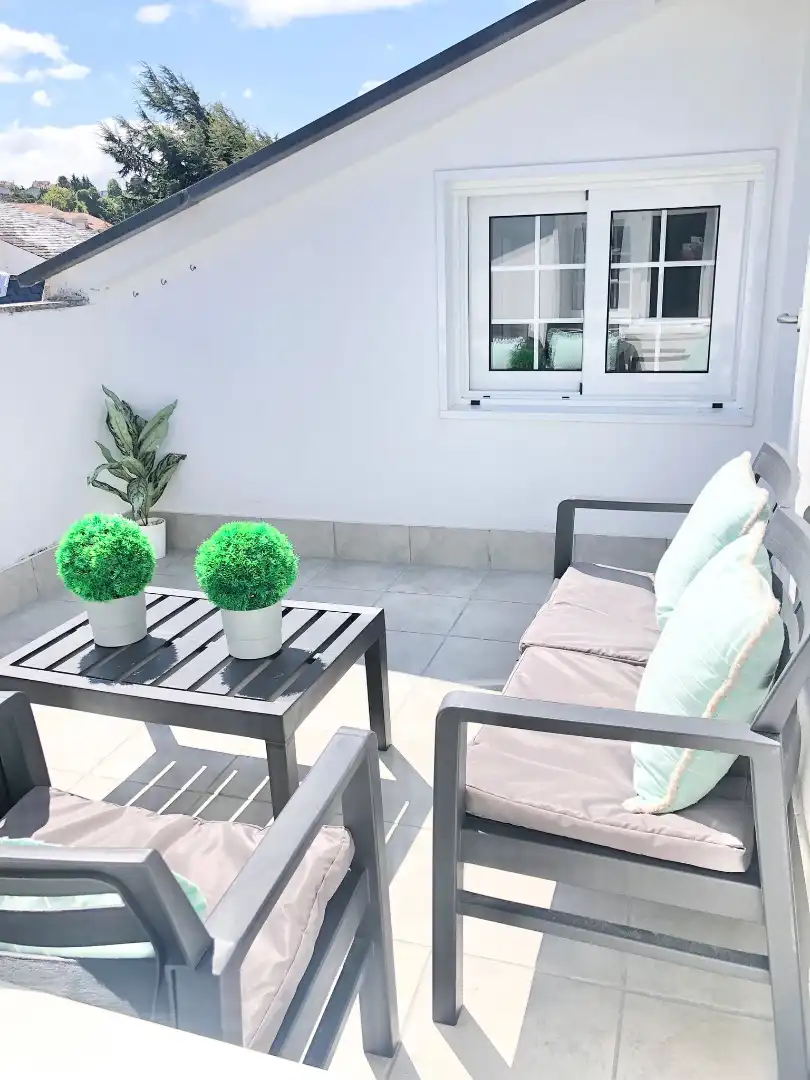 Terrasse von Wohnung zur Miete in Nigrán mit Heizung, Terrasse und Abstellraum