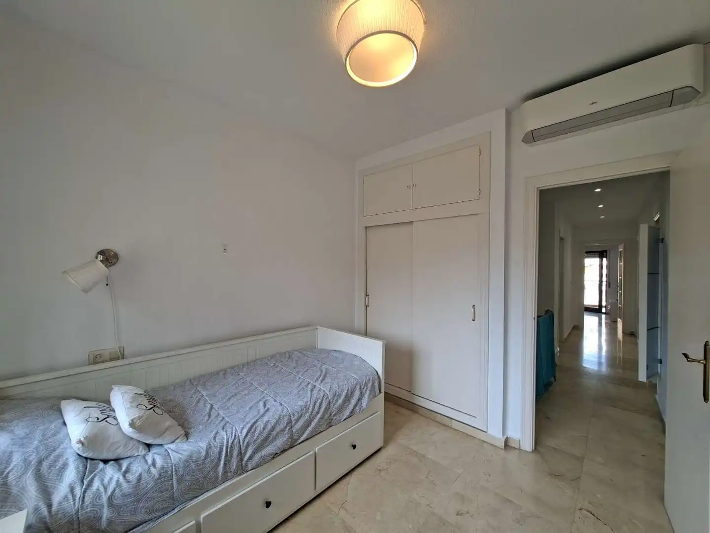 Bedroom of Flat for rent in Fuengirola  with Air Conditioner, Terrace and Swimming Pool