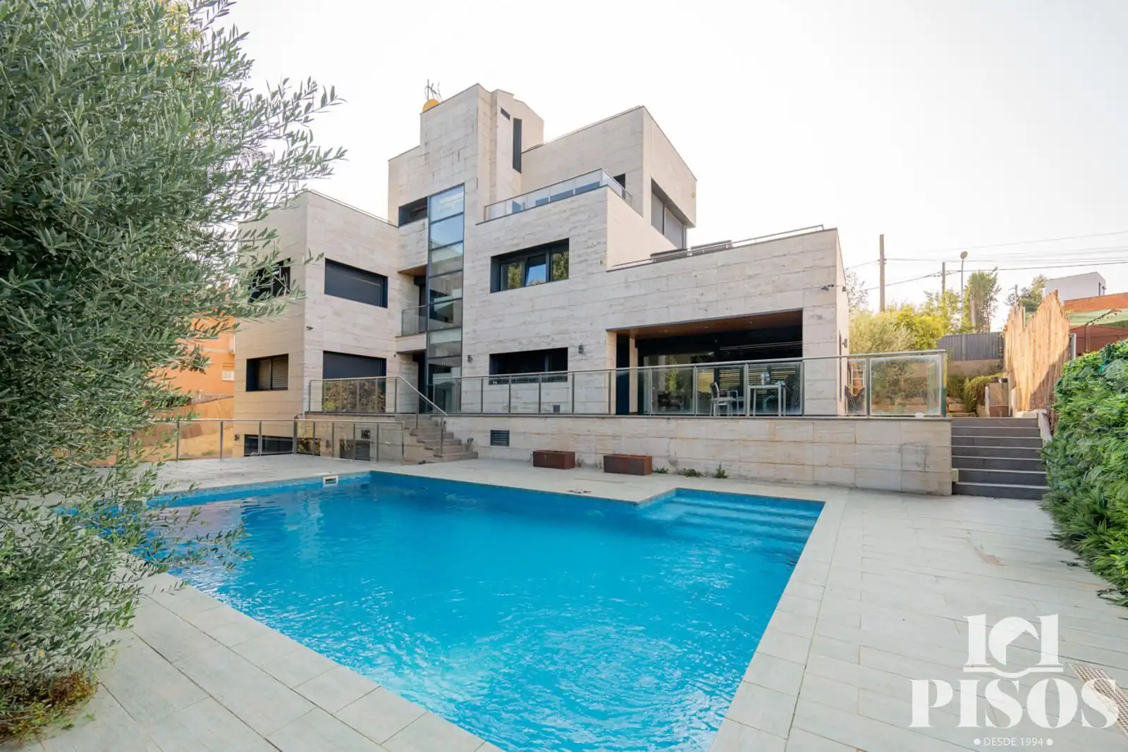 Swimming pool of Houses for sale in Sant Cugat del Vallès  with Air Conditioner, Storage room and Swimming Pool