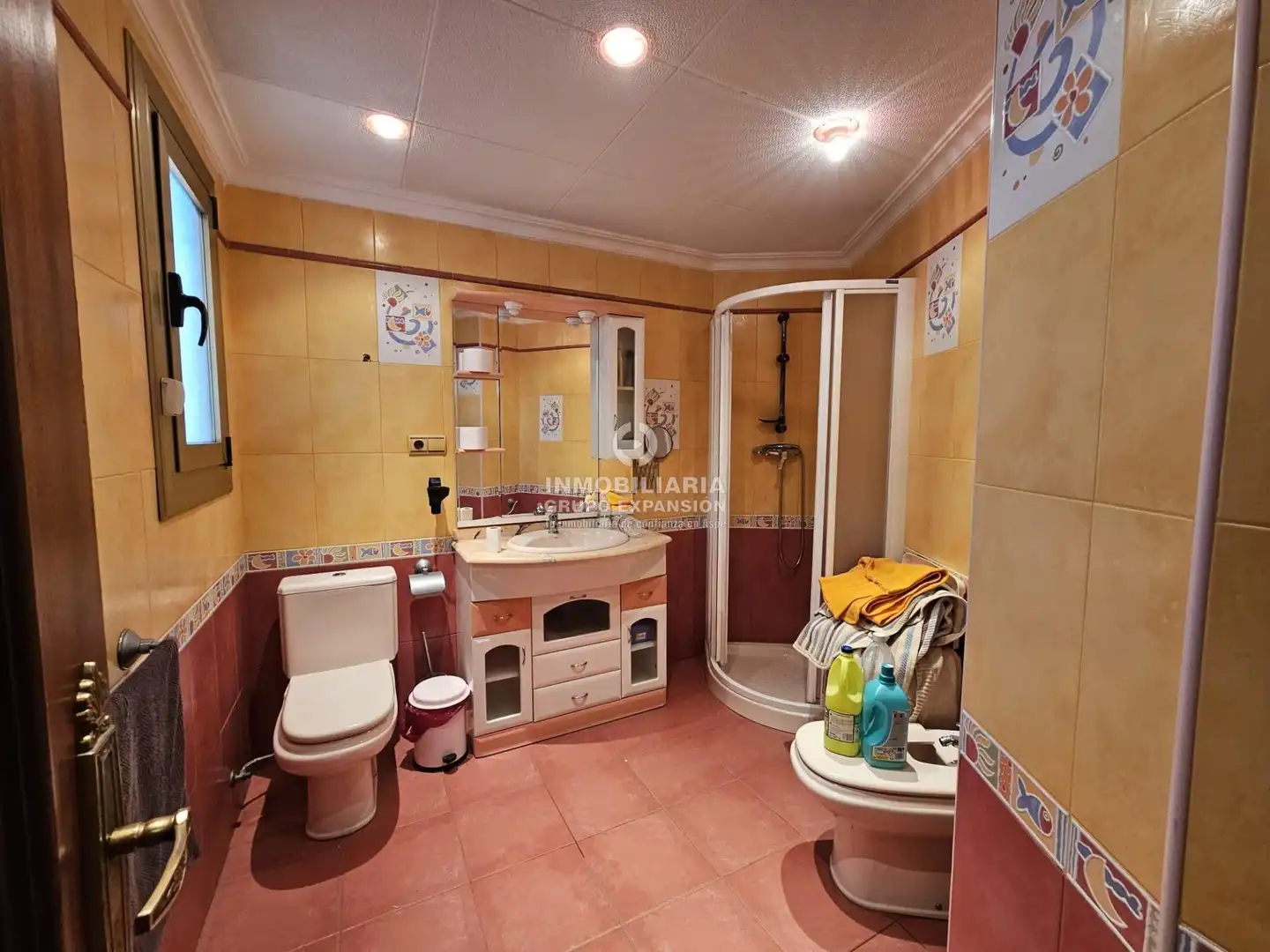 Baño de Piso en venta en Novelda con Balcón