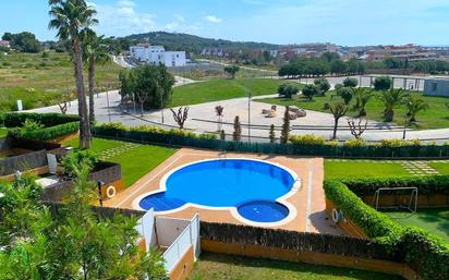 Piscina de Pis en venda en Roda de Berà amb Aire condicionat, Calefacció i Jardí privat