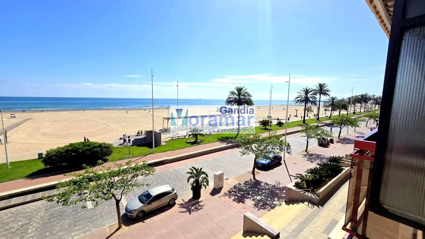 Apartament de lloguer en Gandia amb Aire condicionat, Terrassa i Moblat