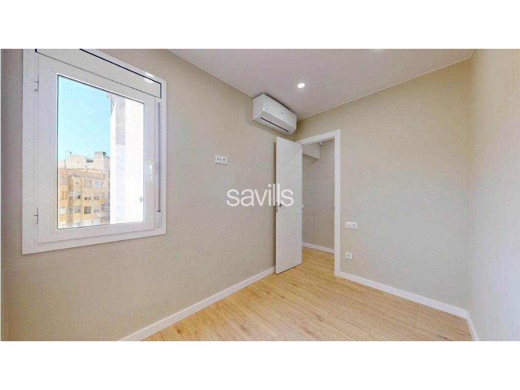Bedroom of Apartment for sale in  Barcelona Capital  with Air Conditioner, Terrace and Oven