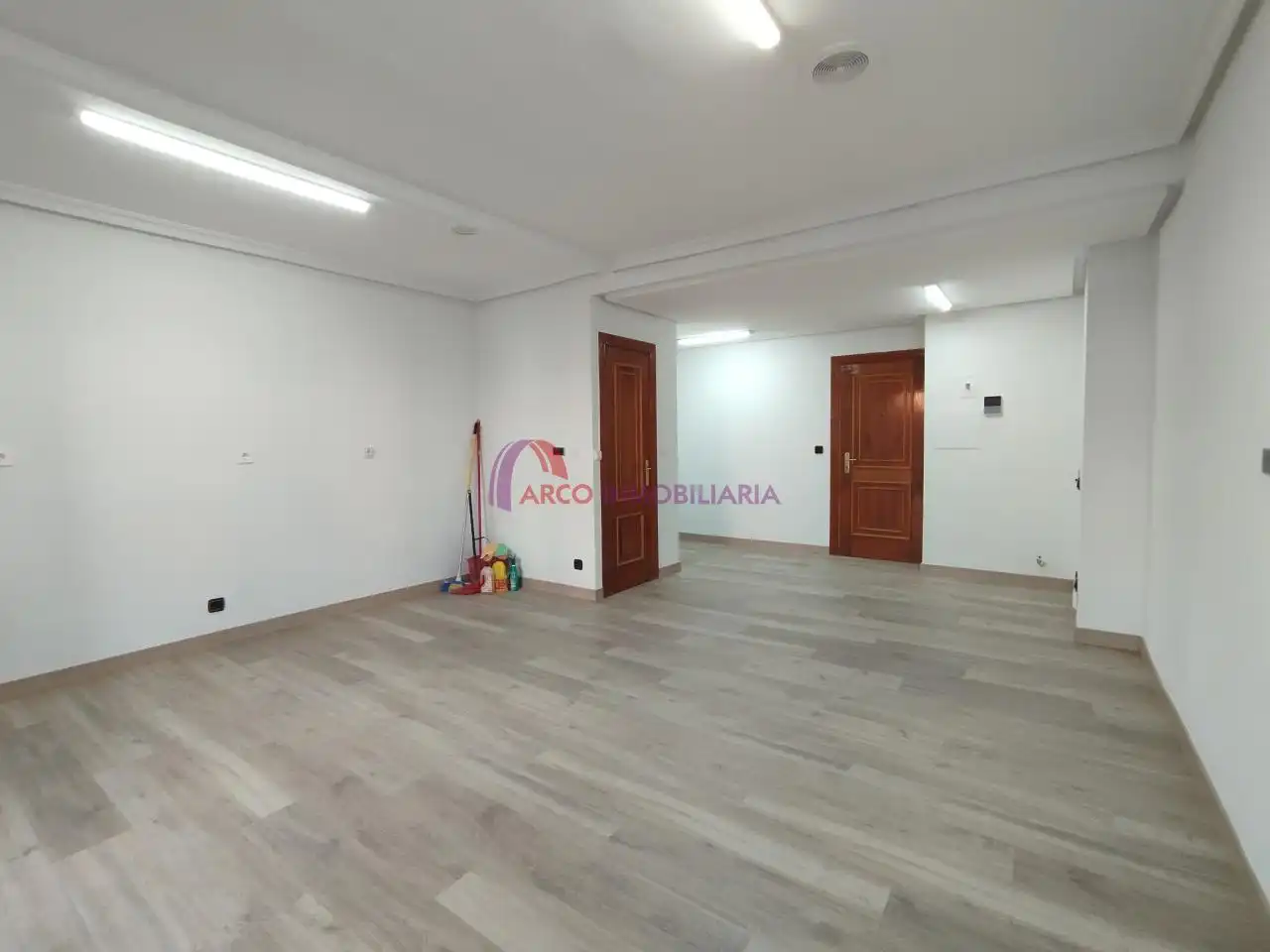 Office for rent in Burgos  with Heating