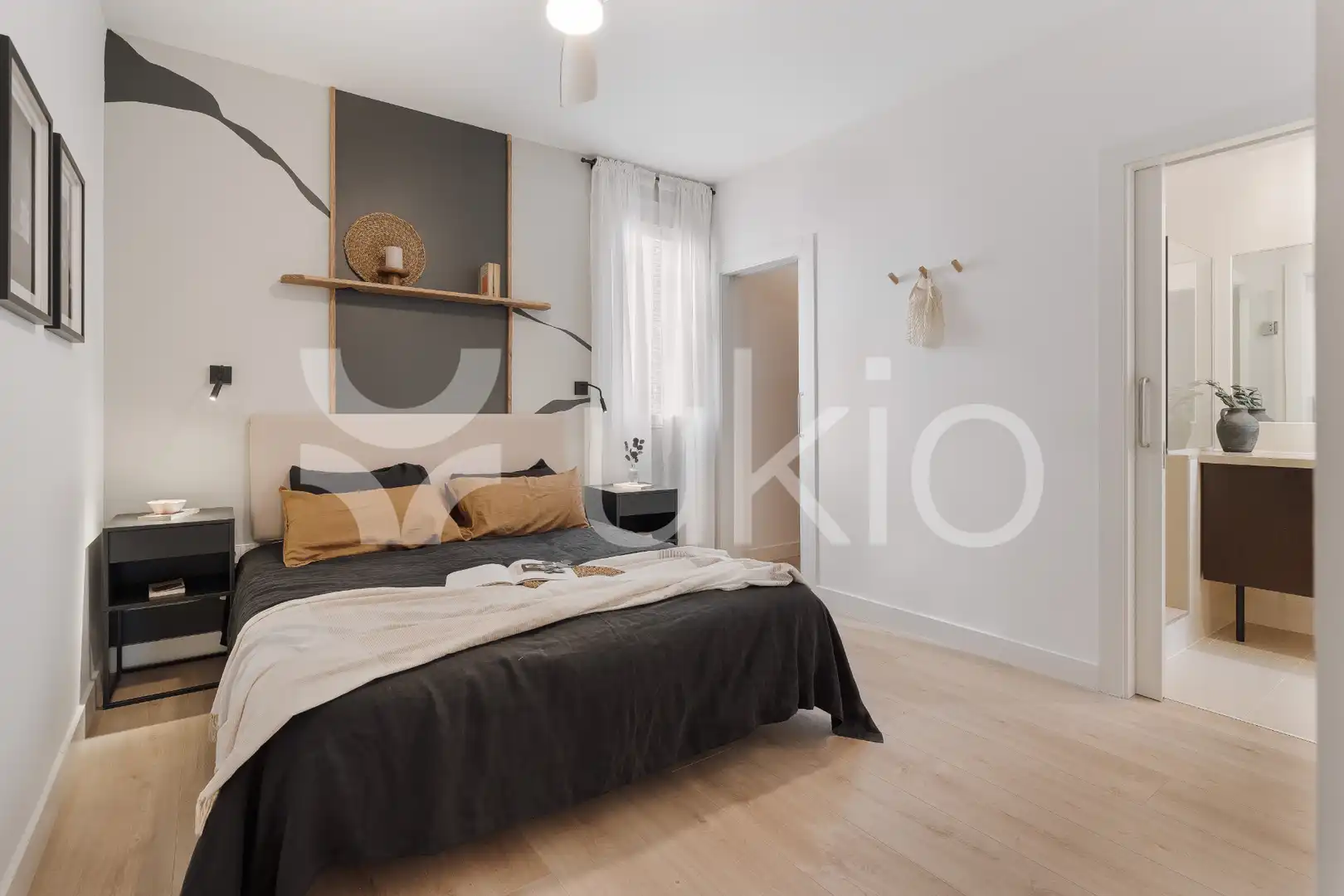 Habitación de Apartamento de alquiler en Madrid con Aire acondicionado, Calefacción y Amueblado
