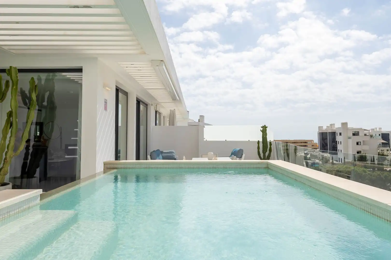 Penthouse with lift for sale in El Higuerón