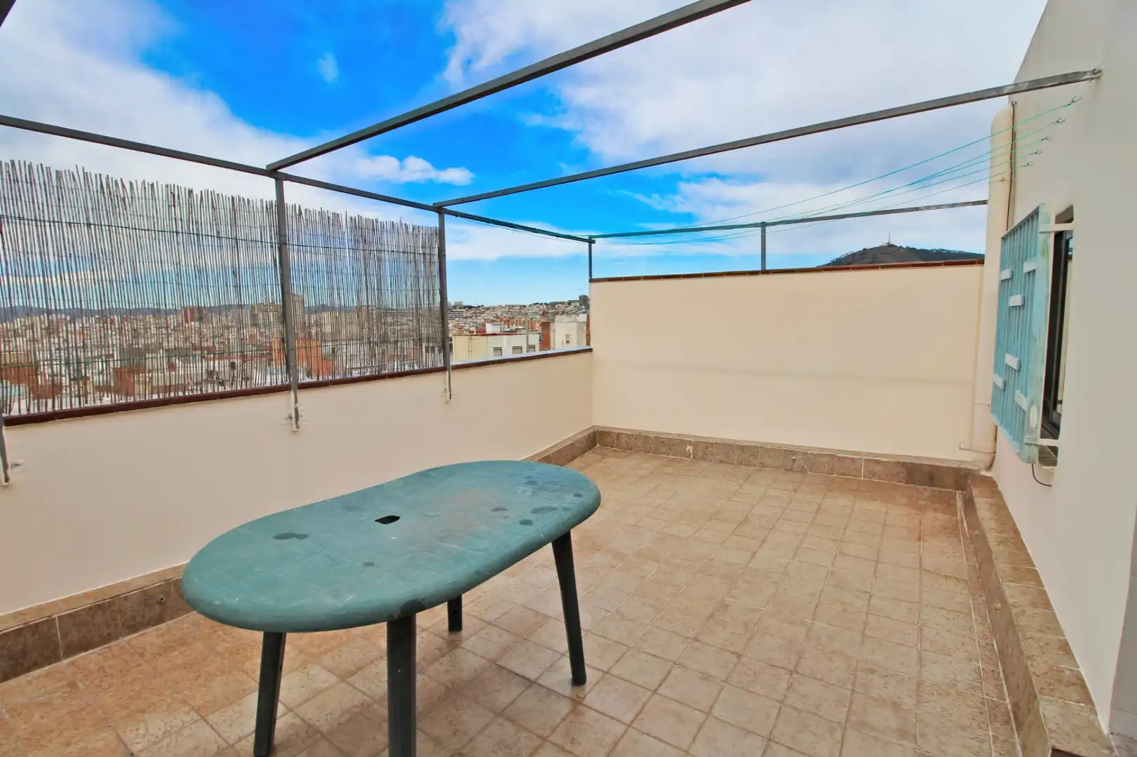 Terrasse von Dachboden zum Verkauf in L'Hospitalet de Llobregat mit Klimaanlage, Heizung und Terrasse