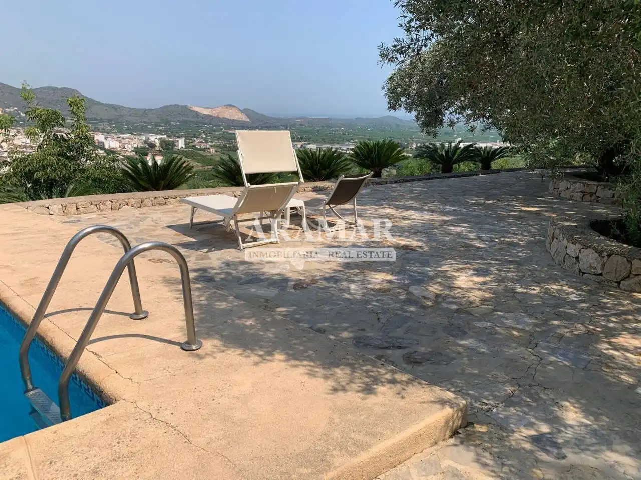 Chalet con piscina en venta en Pego, imagen 2