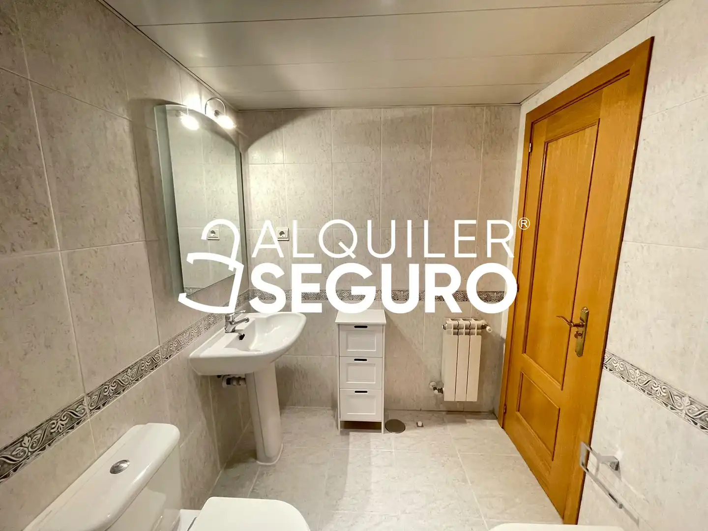 Bany de Àtic de lloguer en Madrid amb Calefacció, Terrassa i Piscina