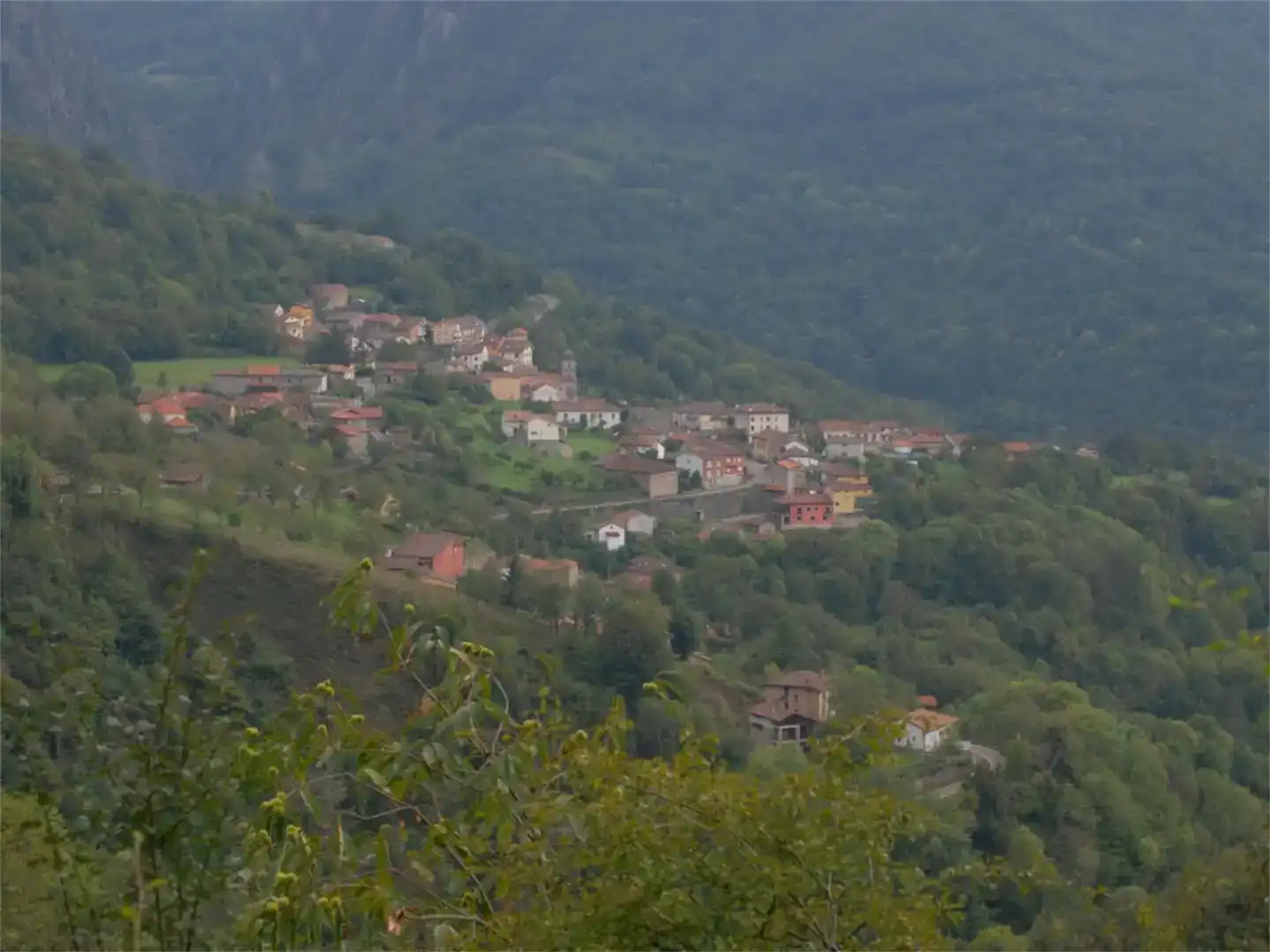 Vista exterior de Pis en venda en Oseja de Sajambre amb Balcó
