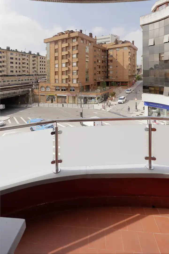 Pis en venda a Oviedo - CORONEL BOBES, 2, Ciudad Naranco - Prados de La Fuente