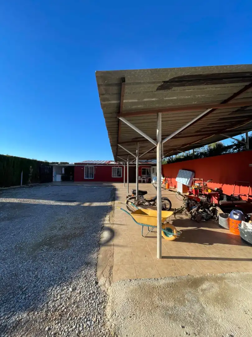 Exterior view of Houses for sale in Pedralba  with Air Conditioner, Swimming Pool and Alarm